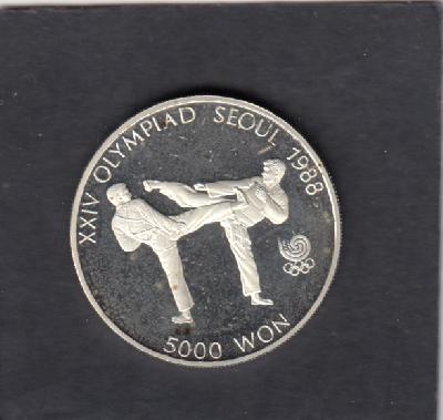 Beschrijving: 5000 Won S-OLYMPIC 88 TAE KWANDO